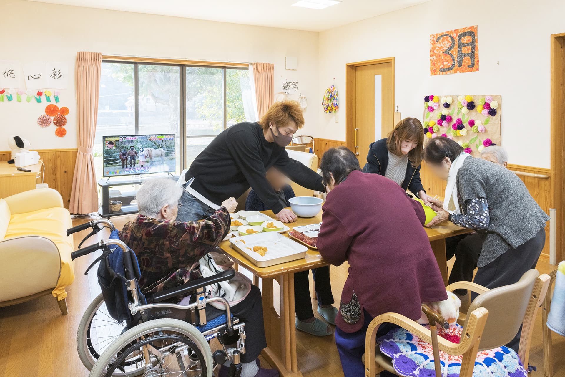 悠心彩・中西での食事風景